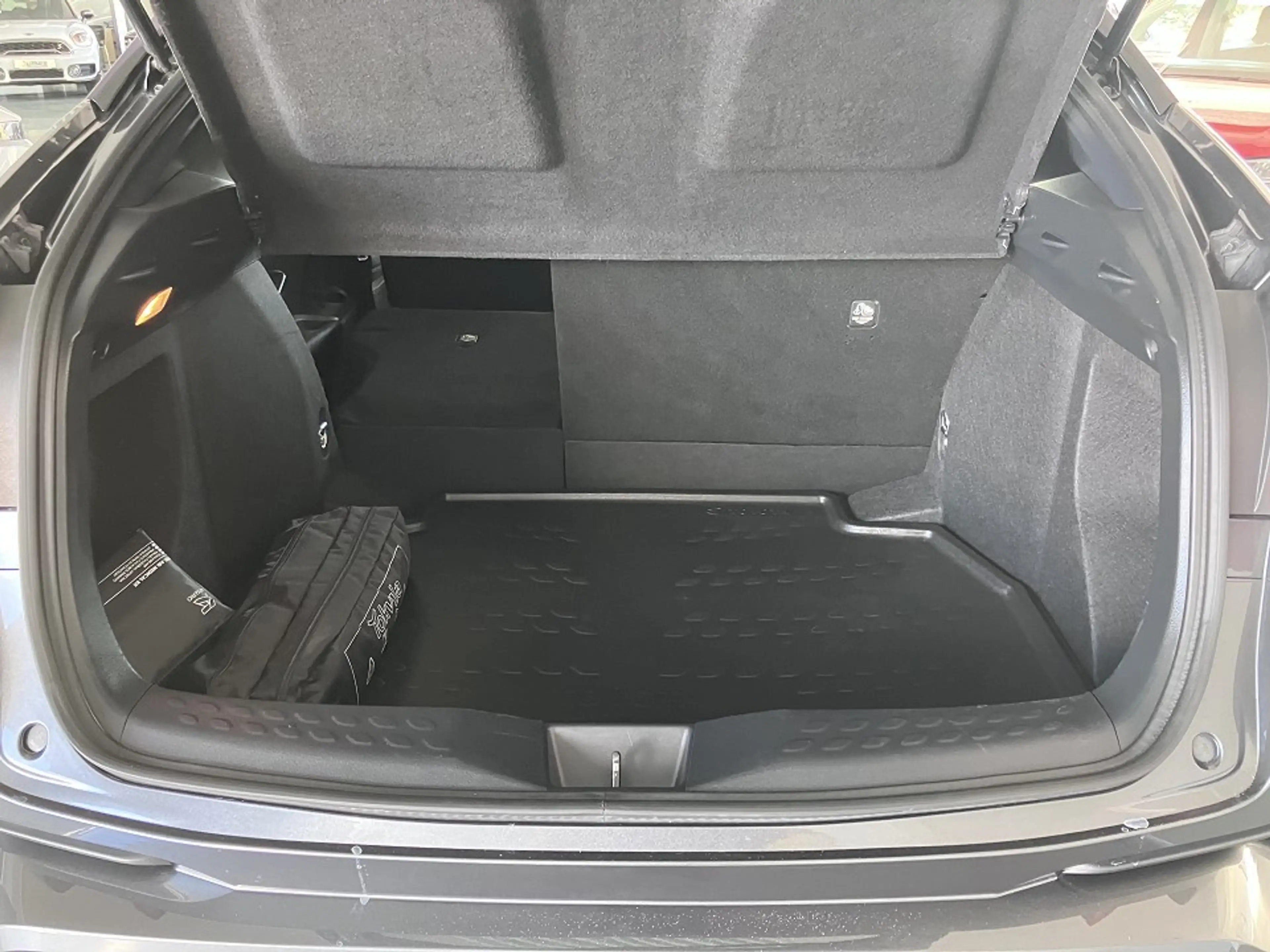 Toyota C-HR 1.8 Hybrid Flow - LED/ Kamera/ Sitzh. — photo 5