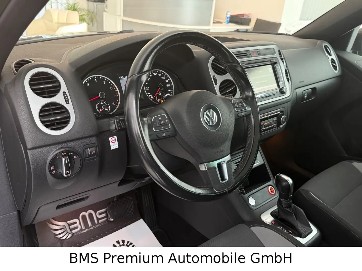 Volkswagen Tiguan Life 4Motion.Pano.Aut.Garantie bis 10.26 Braun - 2