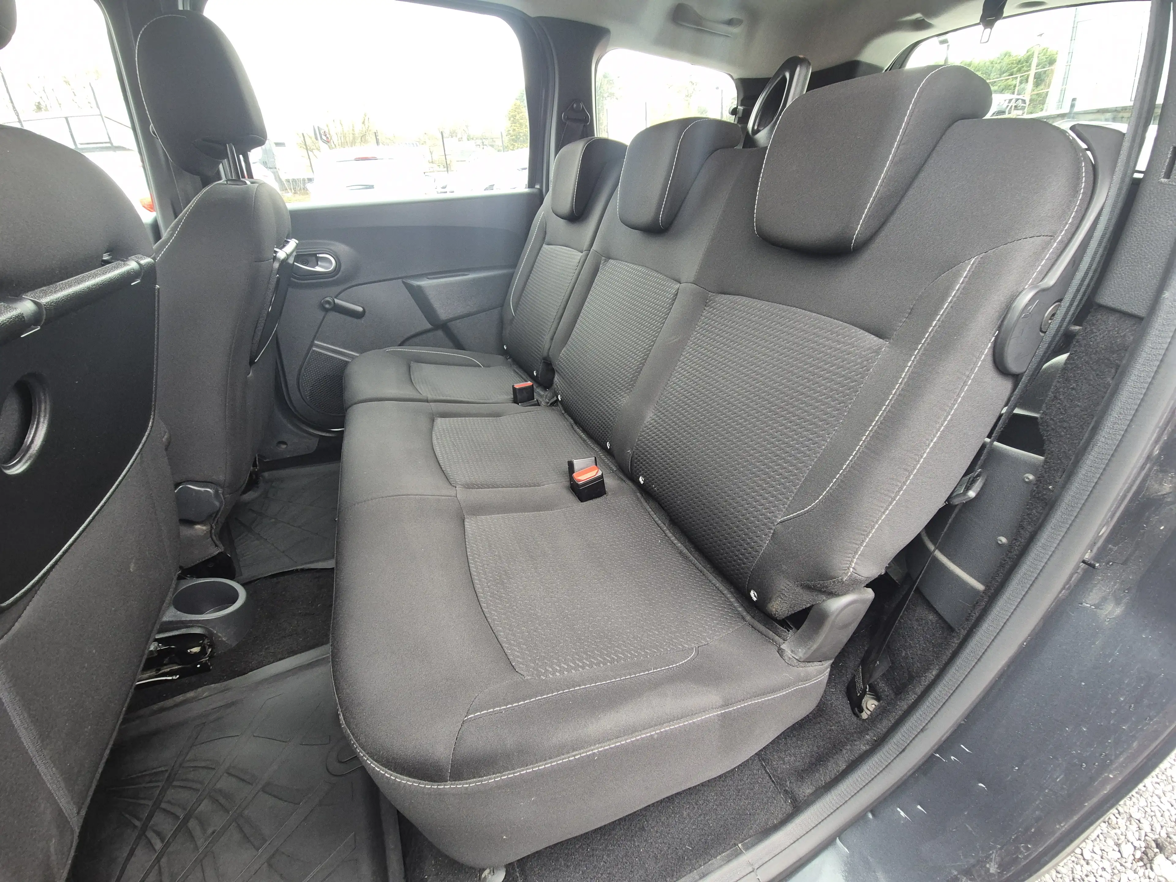 Dacia Lodgy 1.3 TCe Comfort 7pl. - EU6D - GARANTIE 1AN - — photo 13
