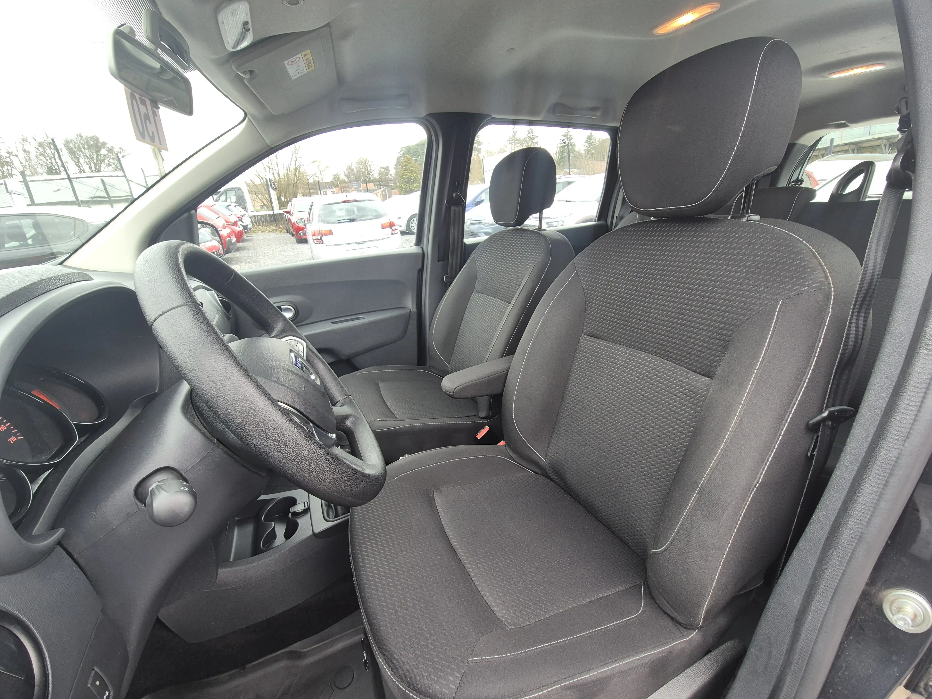 Dacia Lodgy 1.3 TCe Comfort 7pl. - EU6D - GARANTIE 1AN - — photo 10