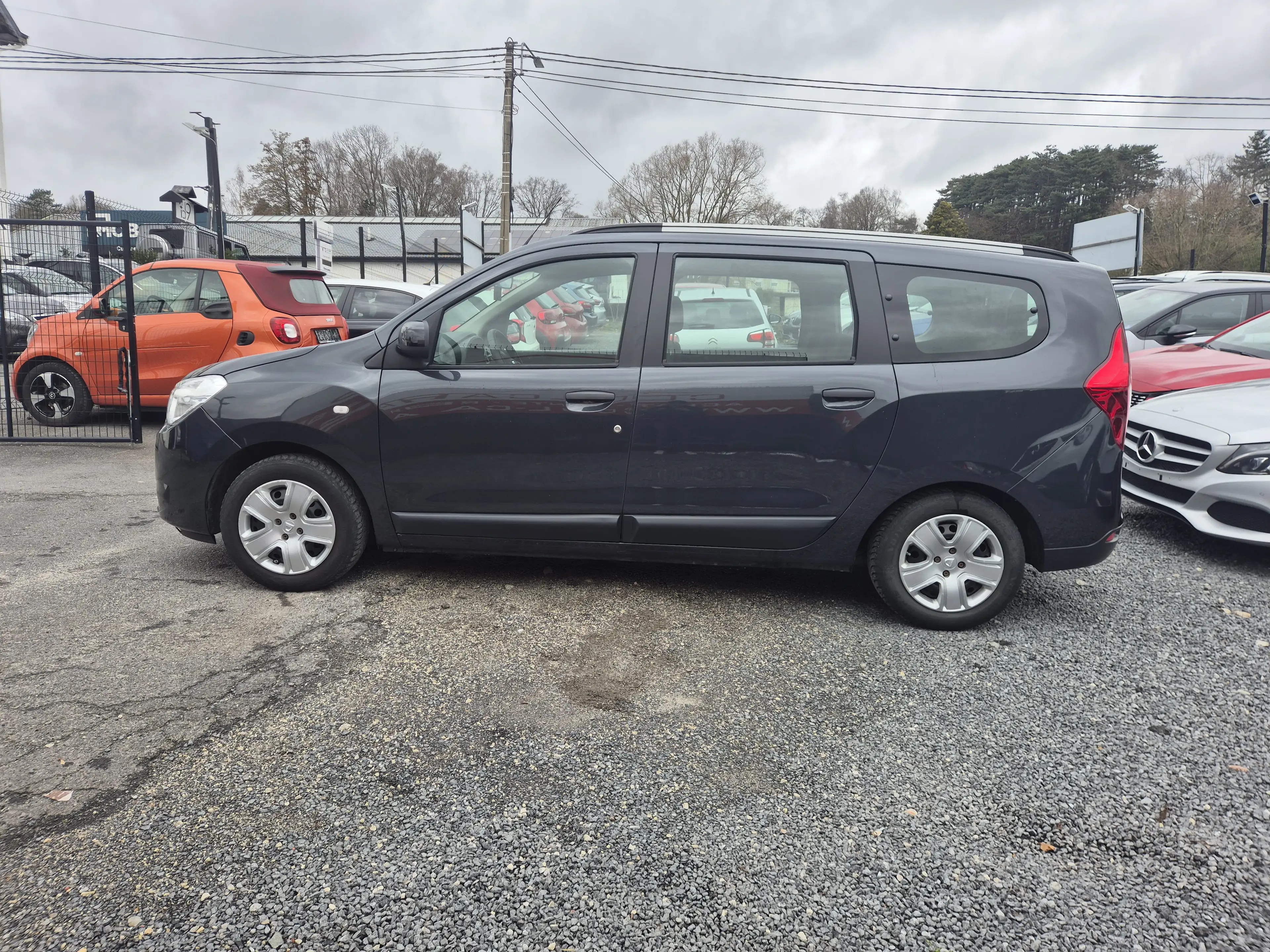 Dacia Lodgy 1.3 TCe Comfort 7pl. - EU6D - GARANTIE 1AN - — photo 3