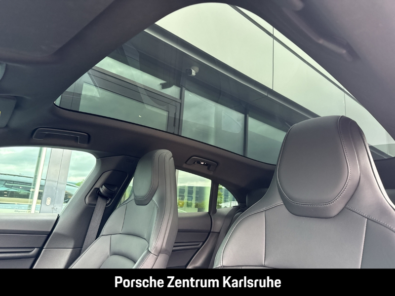 Porsche Taycan Sport Turismo Head-Up Luftfederung 92% — photo 12