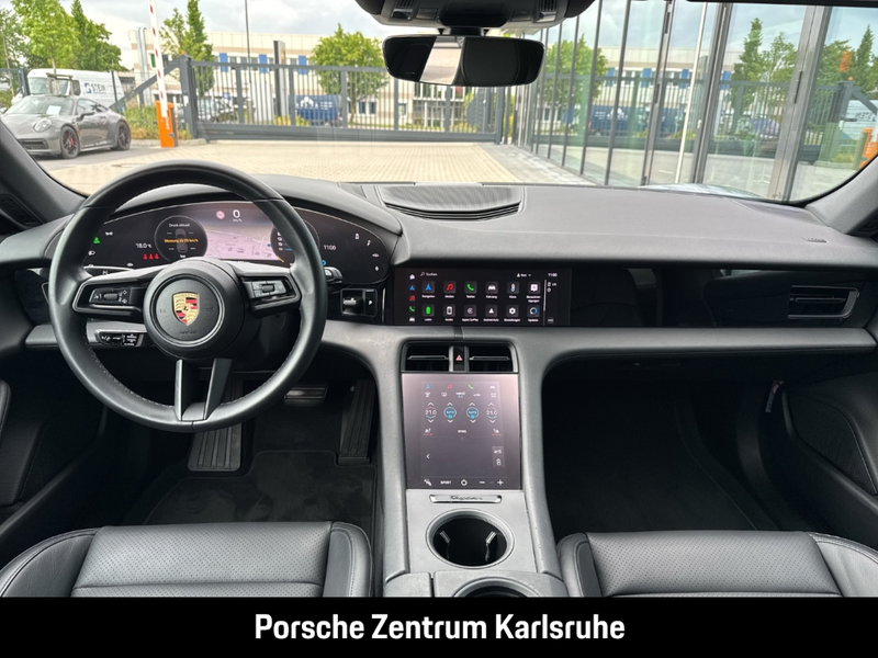 Porsche Taycan Sport Turismo Head-Up Luftfederung 92% — photo 10