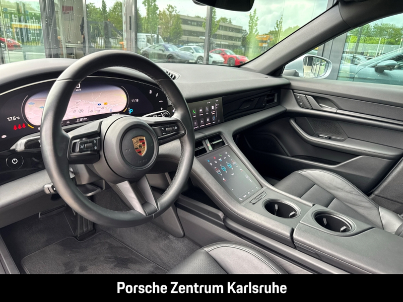 Porsche Taycan Sport Turismo Head-Up Luftfederung 92% — photo 8
