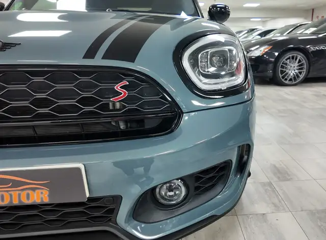 Mini Cooper Cooper view 10