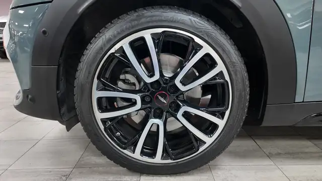 Mini Cooper Cooper view 13