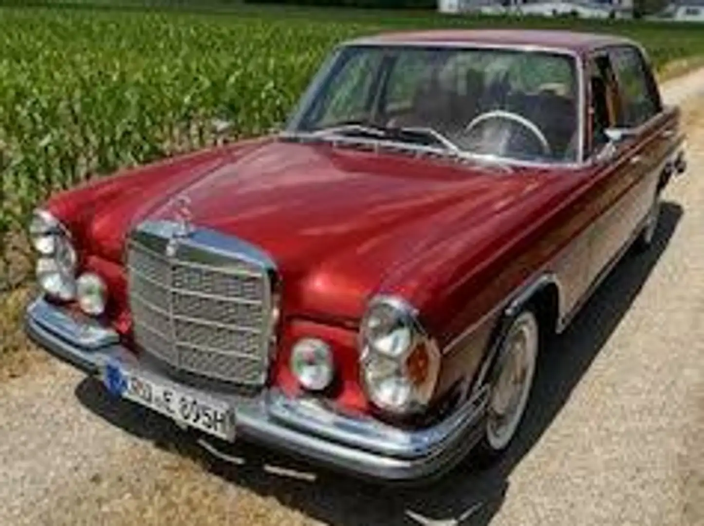 Mercedes-Benz 280 Limo Rojo - 1