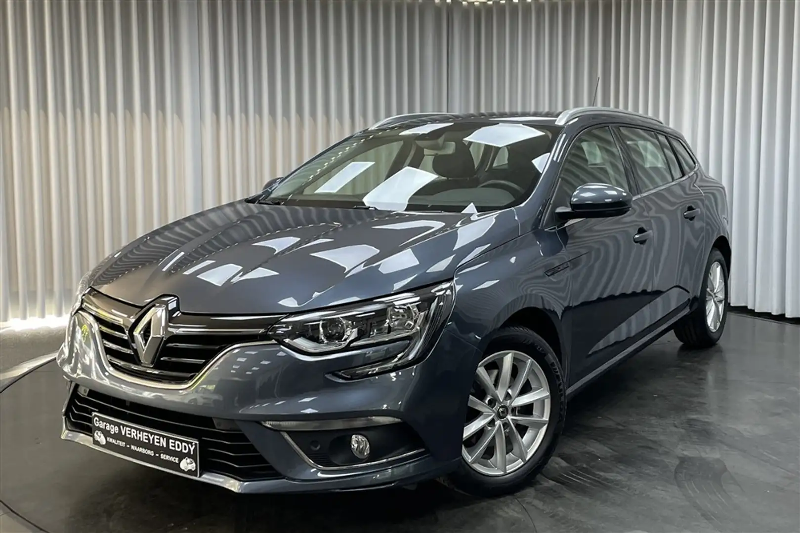 Renault Megane 1.3 TCe / GrandTour / Clima / Pdc+Cam / Navi / DAB Gris - 1