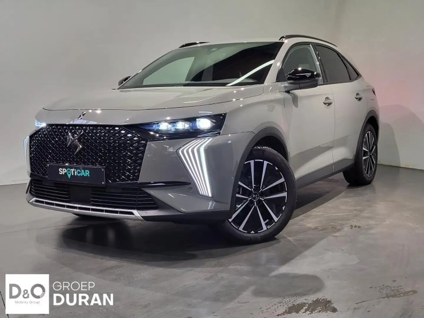 DS Automobiles DS 7 Crossback Rivoli E-Tense 300 EAT8 Gris - 1