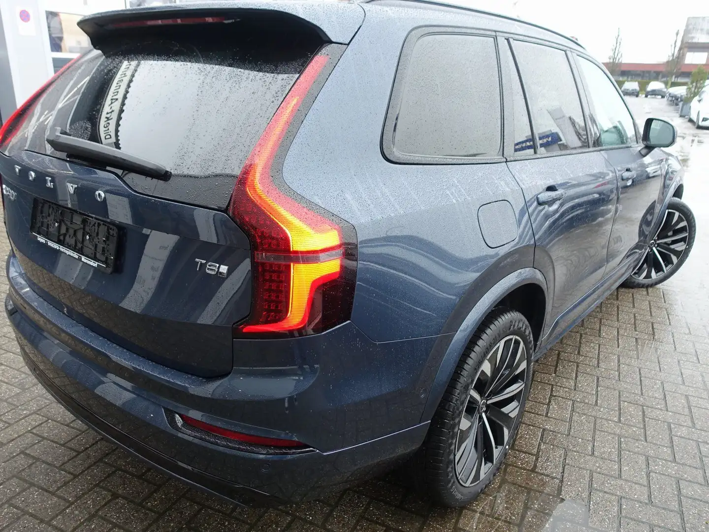 Volvo XC90 Ultra Dark T8 AWD/360°/Massage/AHK/FourC Blau - 2