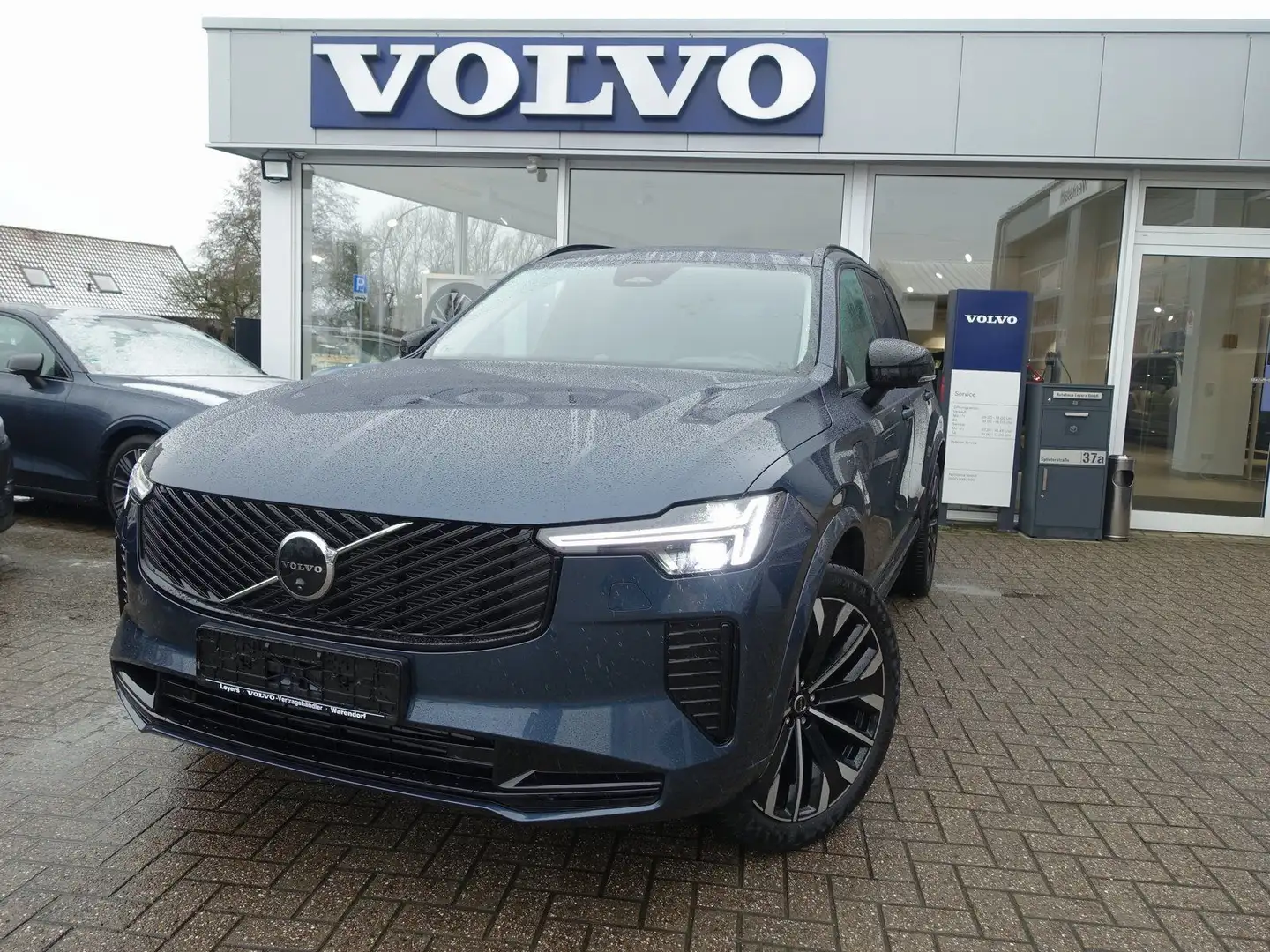 Volvo XC90 Ultra Dark T8 AWD/360°/Massage/AHK/FourC Blau - 1