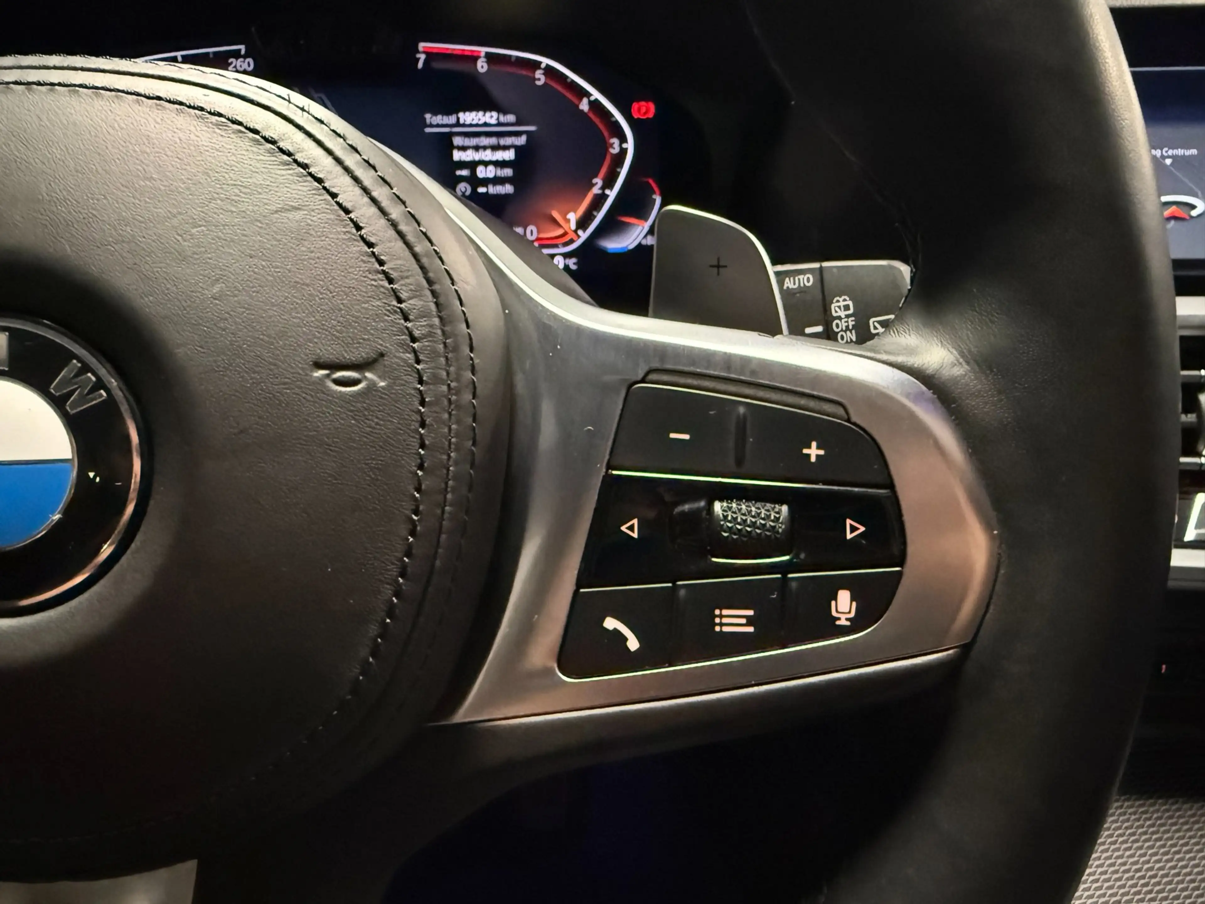 BMW 330 3-serie Touring 330i High Executive M-Sport|PANO|3 — photo 18