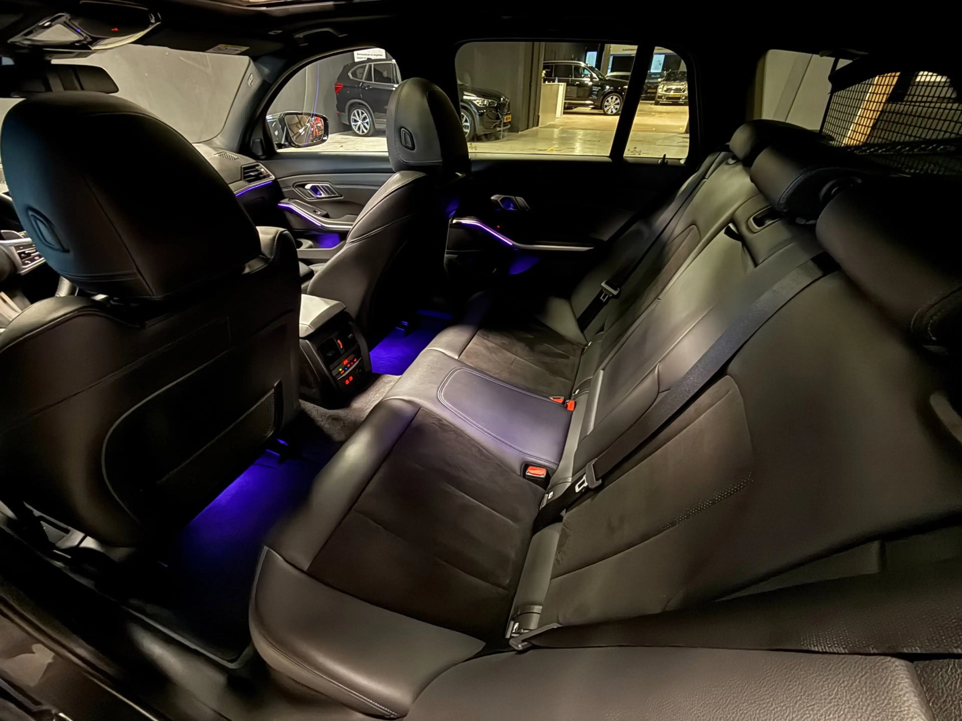 BMW 330 3-serie Touring 330i High Executive M-Sport|PANO|3 — photo 32