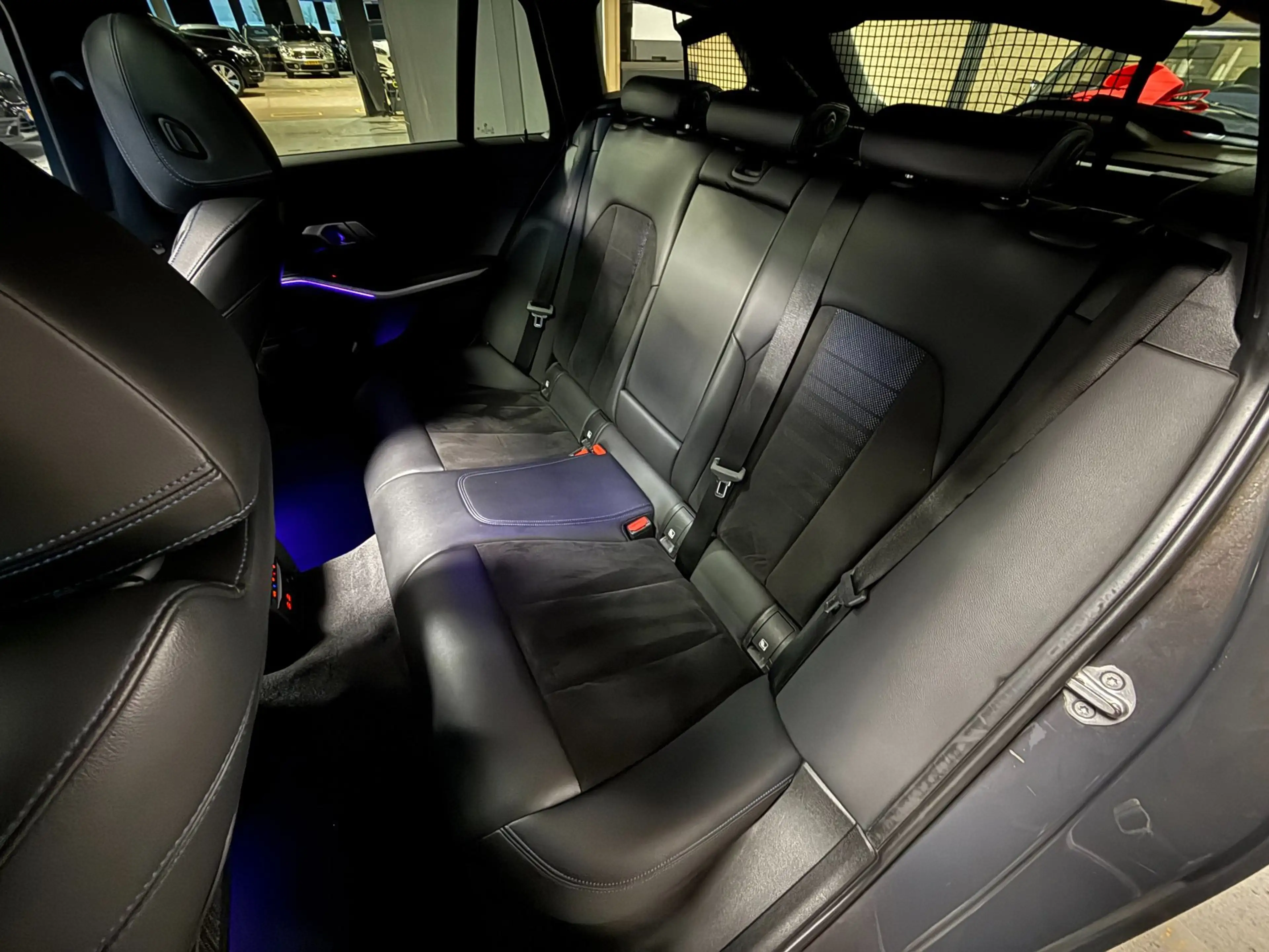BMW 330 3-serie Touring 330i High Executive M-Sport|PANO|3 — photo 34