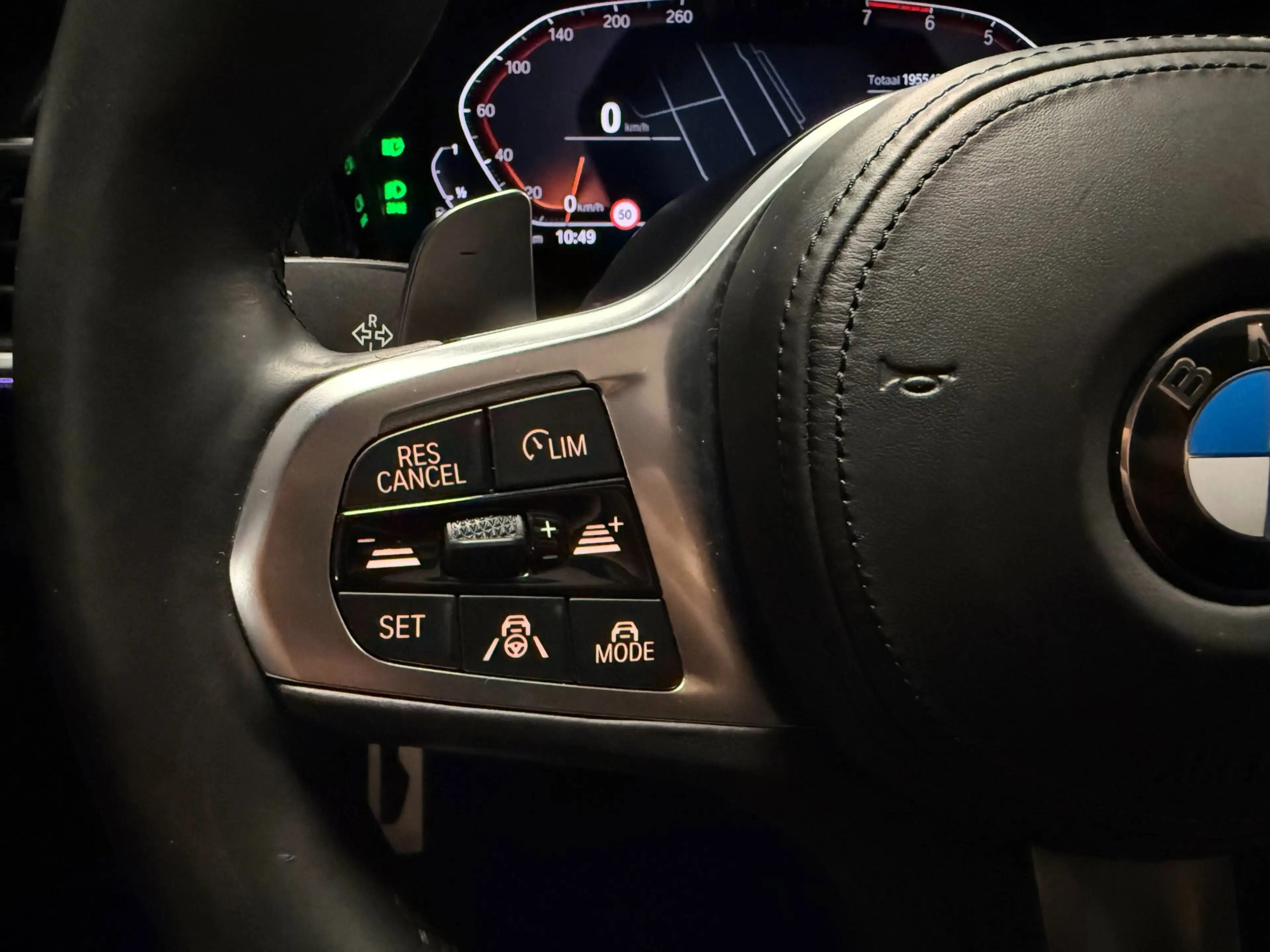 BMW 330 3-serie Touring 330i High Executive M-Sport|PANO|3 — photo 17