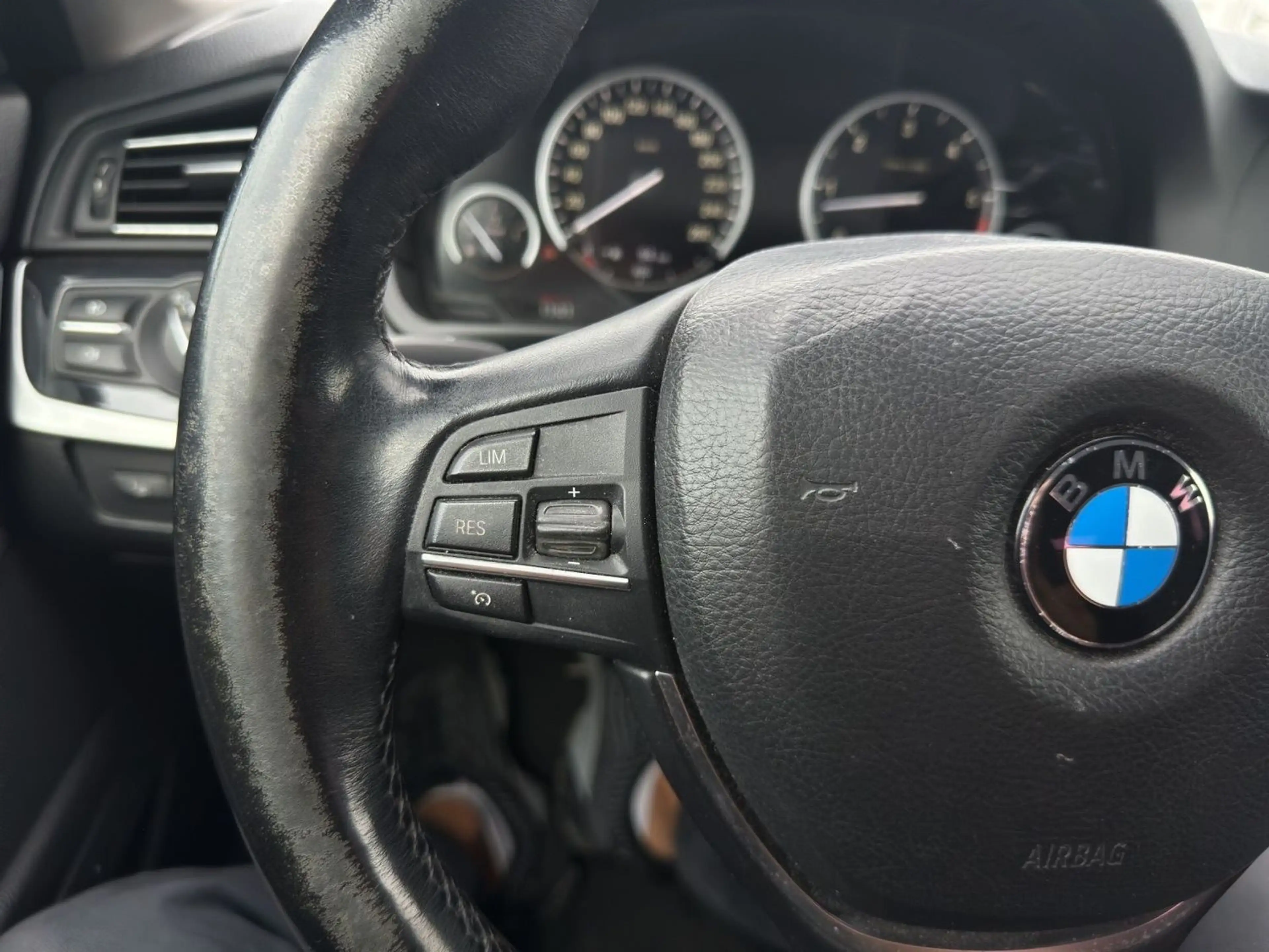 BMW 530 d xDrive — photo 15