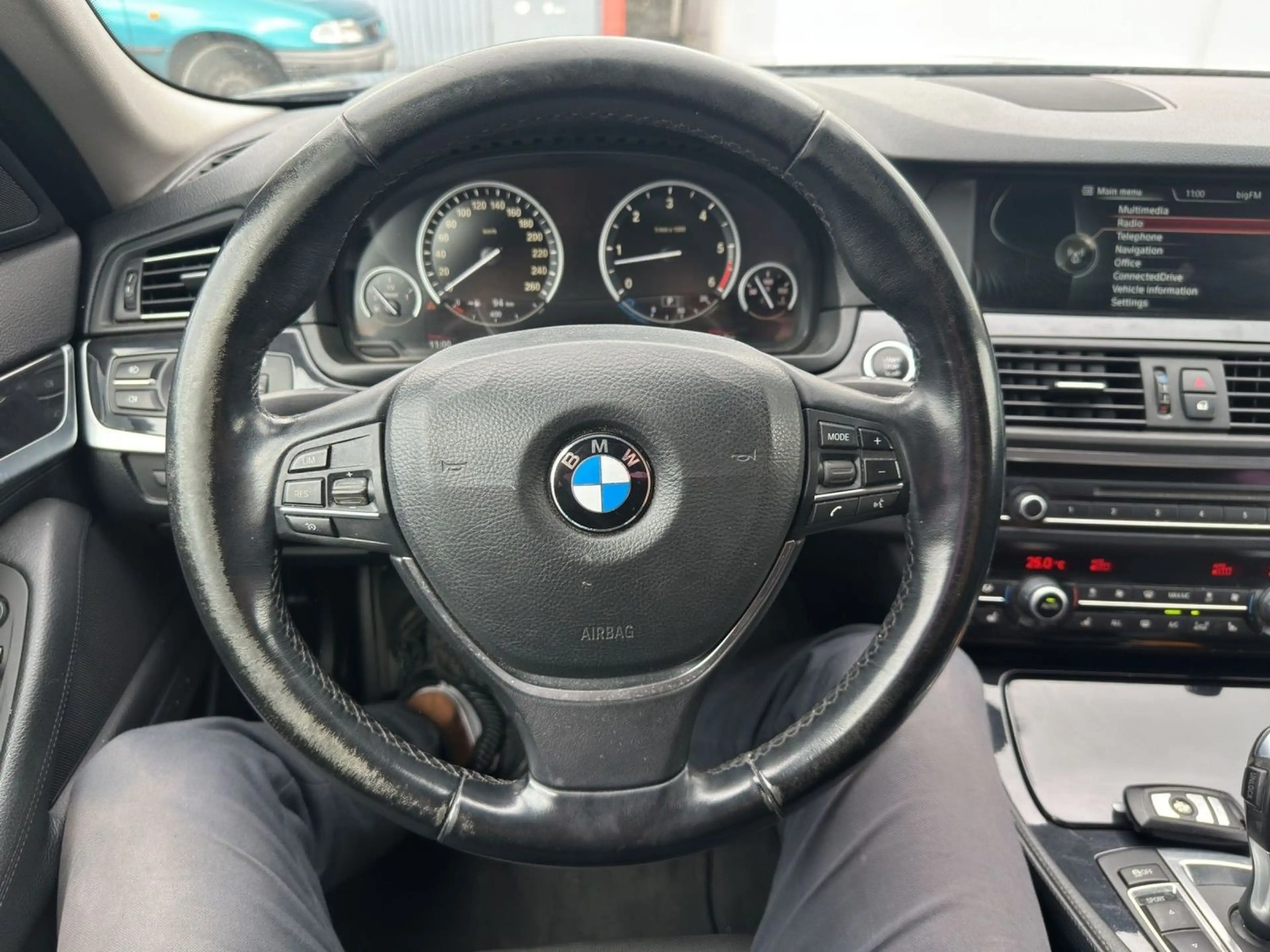 BMW 530 d xDrive — photo 13