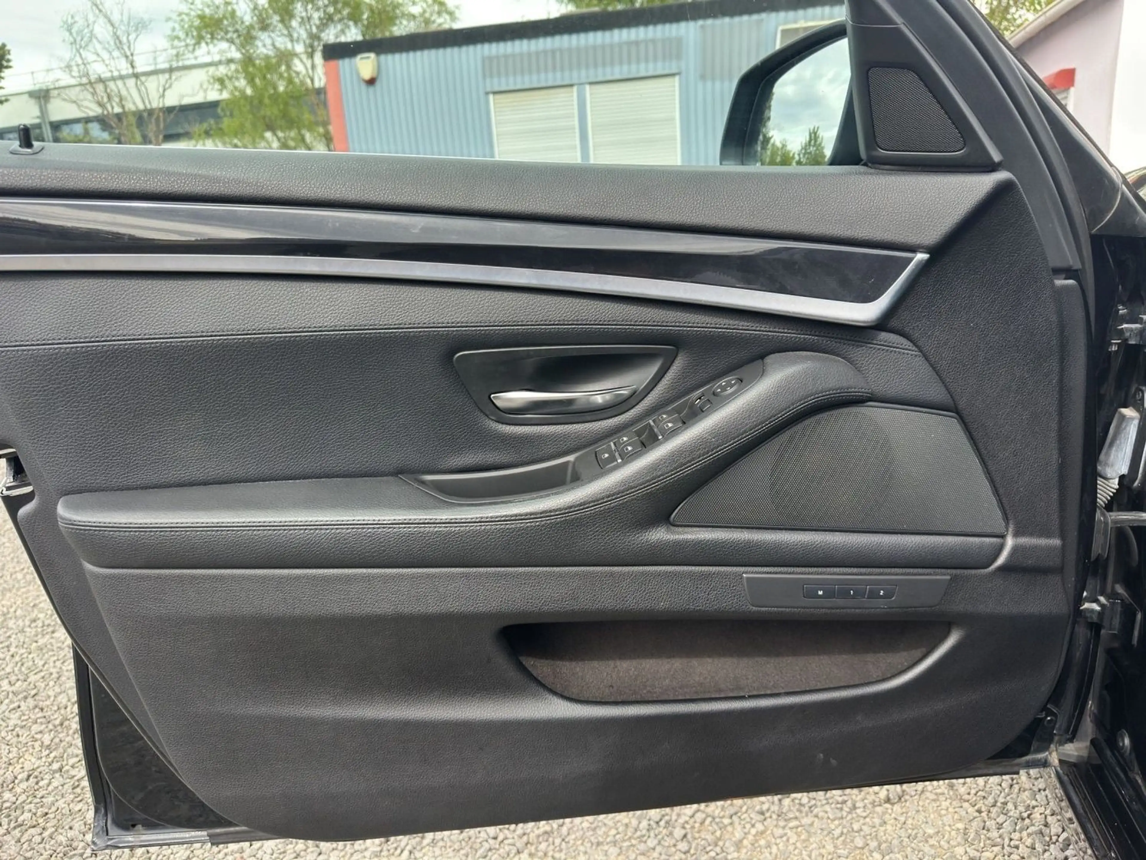 BMW 530 d xDrive — photo 12