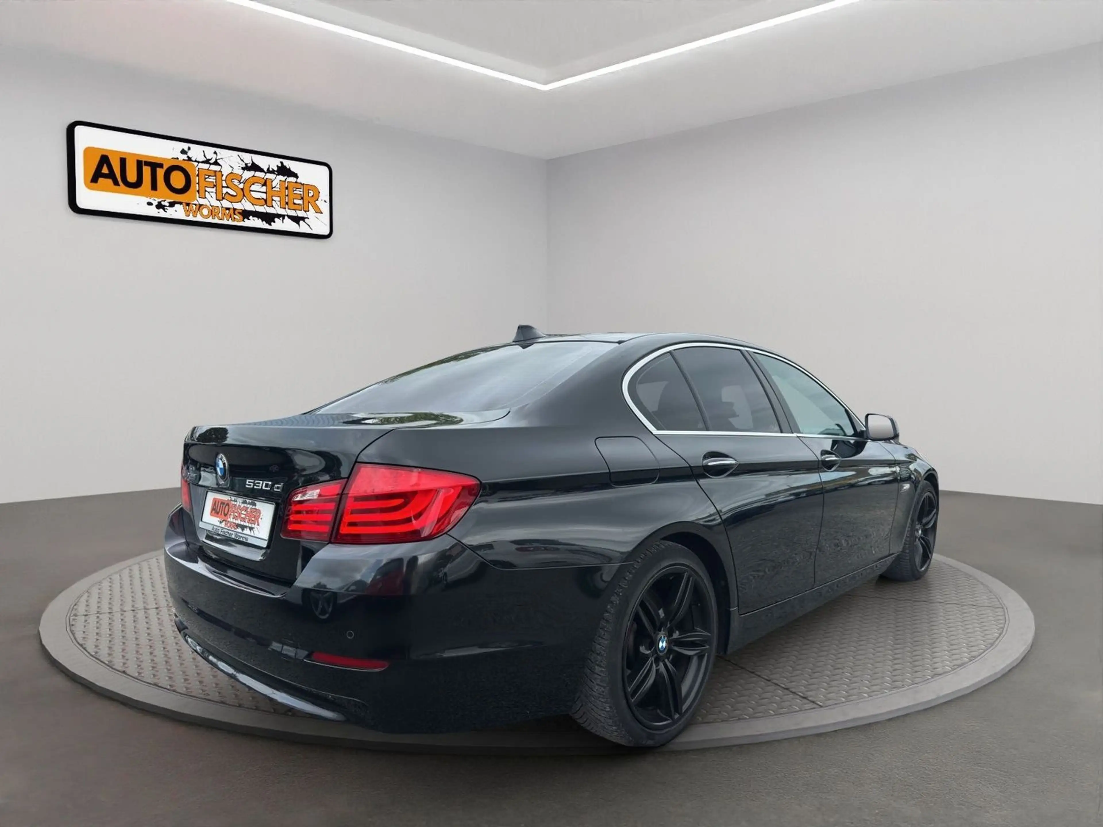 BMW 530 d xDrive — photo 7