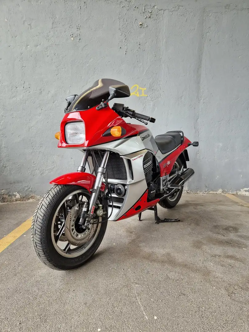 Kawasaki GPZ 900 R Rojo - 1