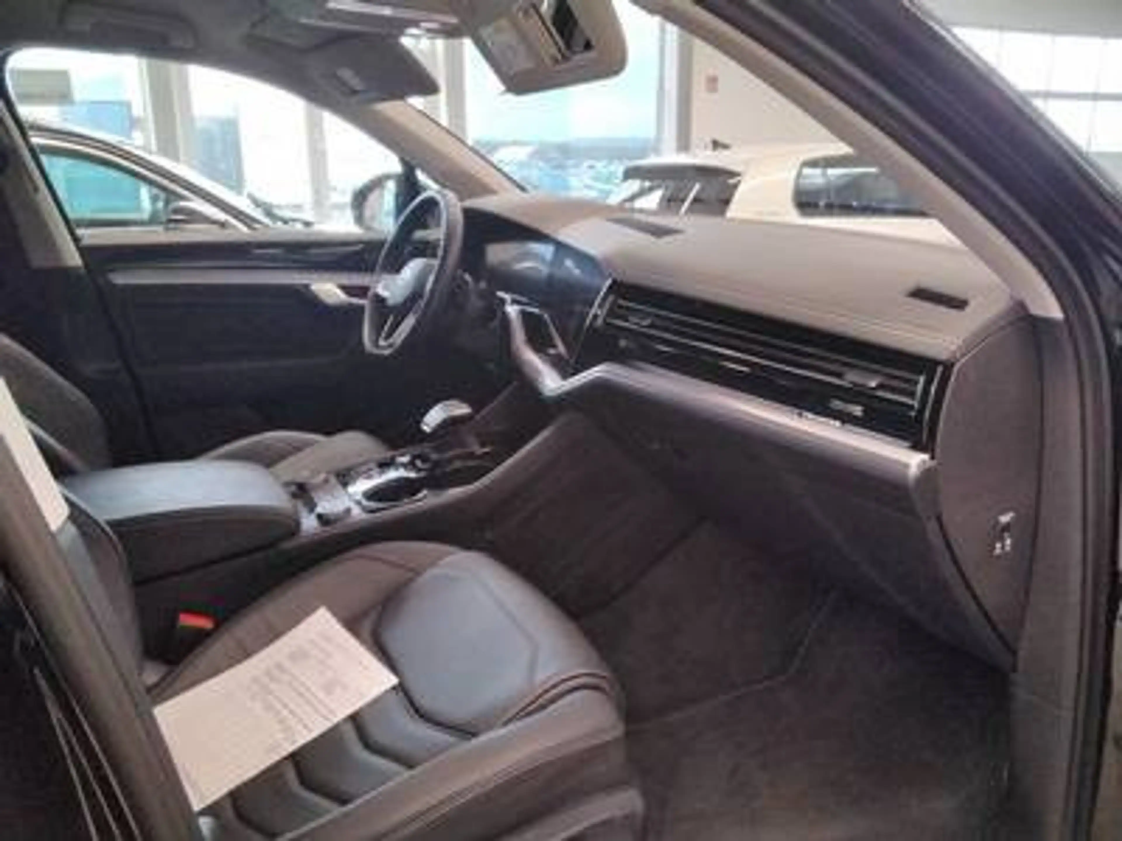 Volkswagen Touareg Elegance 3.0TDI +AHK+LUFT+KAMERA+ASSISTS — photo 4