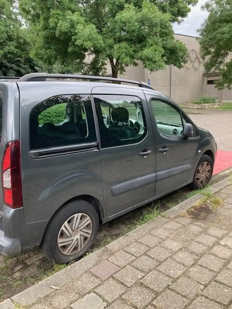 Citroen Berlingo Berlingo 1.6 HDI 75 / Blue HDI siva - 1