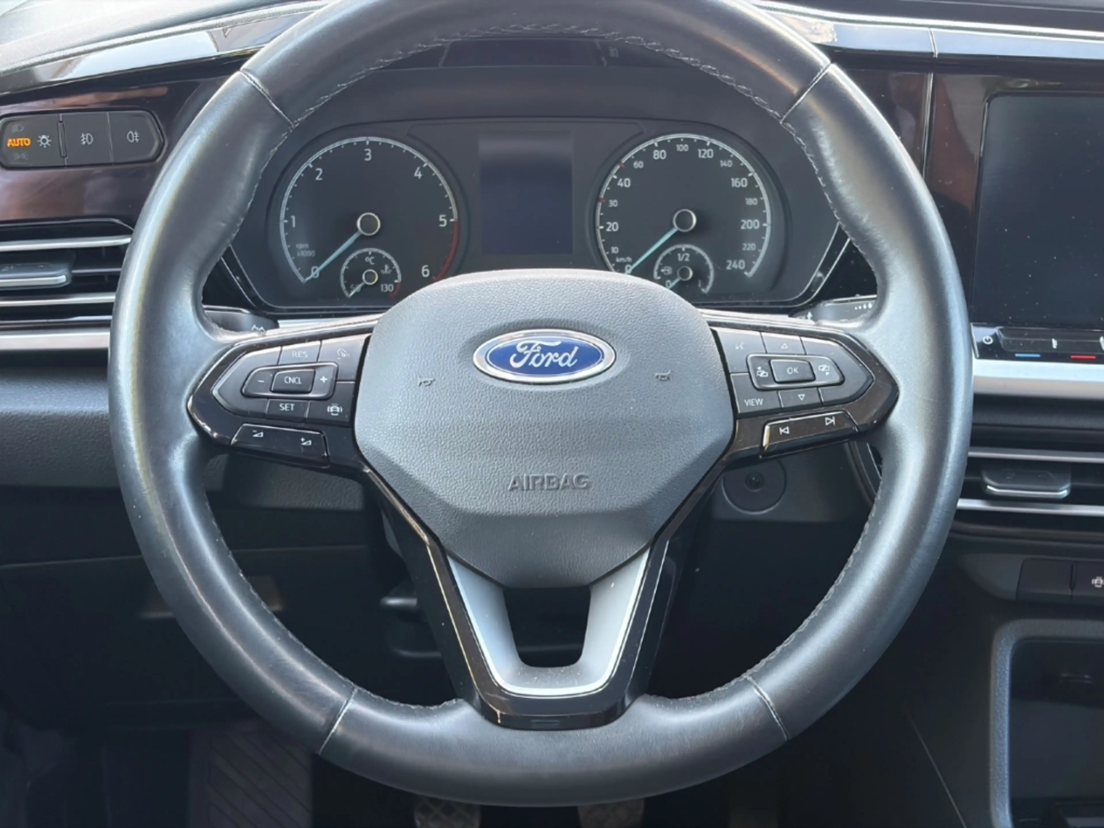 Ford Grand Tourneo 2.0 EcoBlue Active 7-Sitze LED Panoramadach — photo 11
