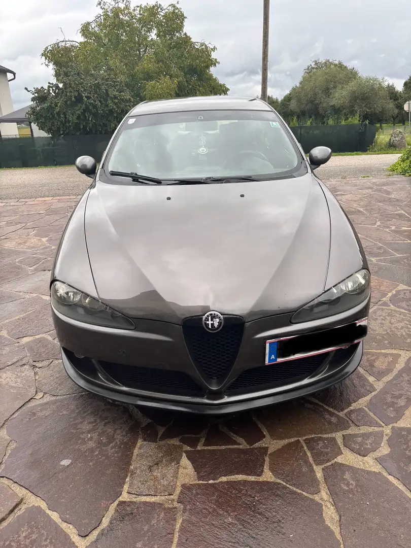 Alfa Romeo 147 1,6 Twin Spark Distinctive Bronze - 1