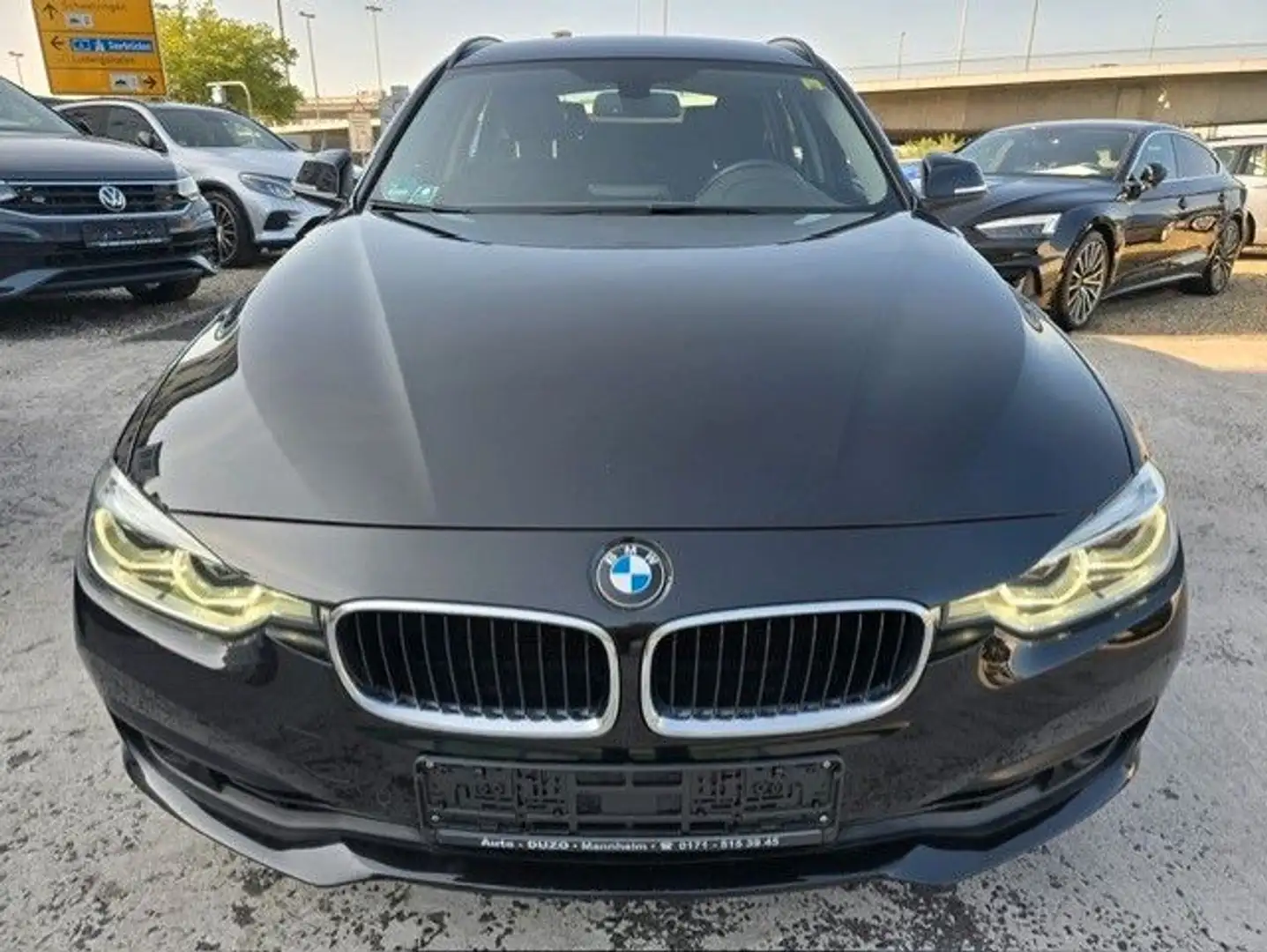 BMW 318 3 Touring 318 i Advantage  Automatik*Navi Schwarz - 2