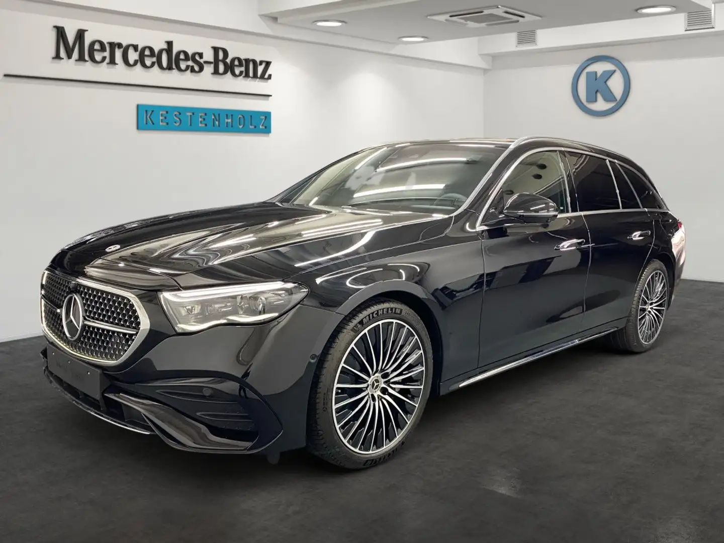 Mercedes-Benz E 300 e T-Modell AMG+PANO+HUD+AHK+BURMEST+DIST Schwarz - 2