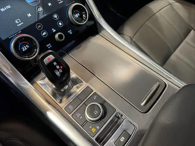 Land Rover Range Rover Sport view 14