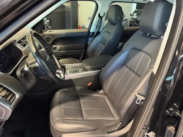 Land Rover Range Rover Sport view 9