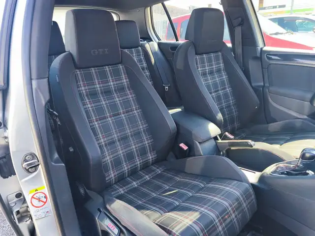Volkswagen Golf view 17