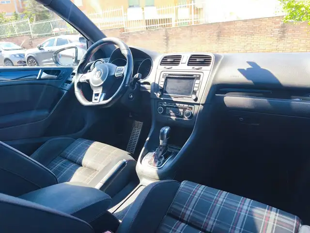 Volkswagen Golf view 12