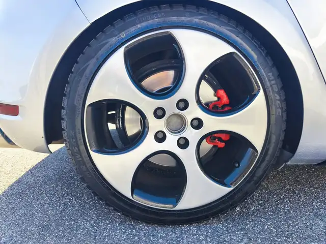 Volkswagen Golf view 28