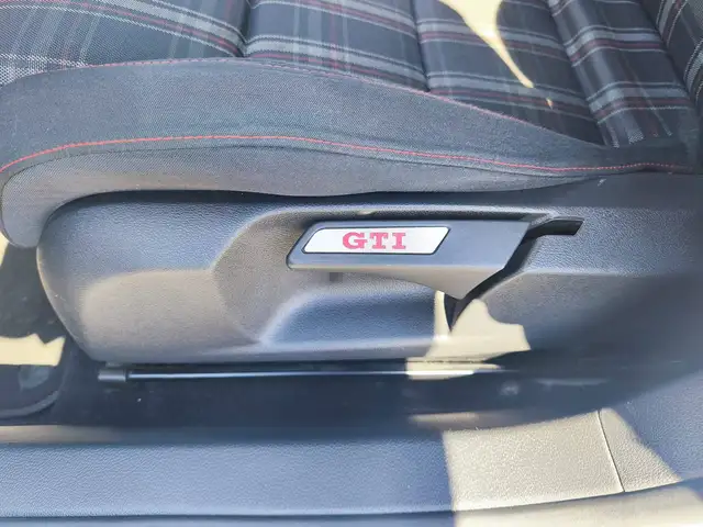 Volkswagen Golf view 26