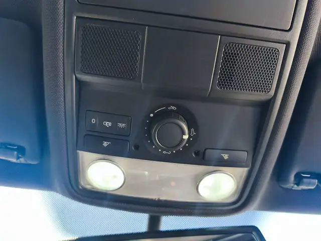 Volkswagen Golf view 24