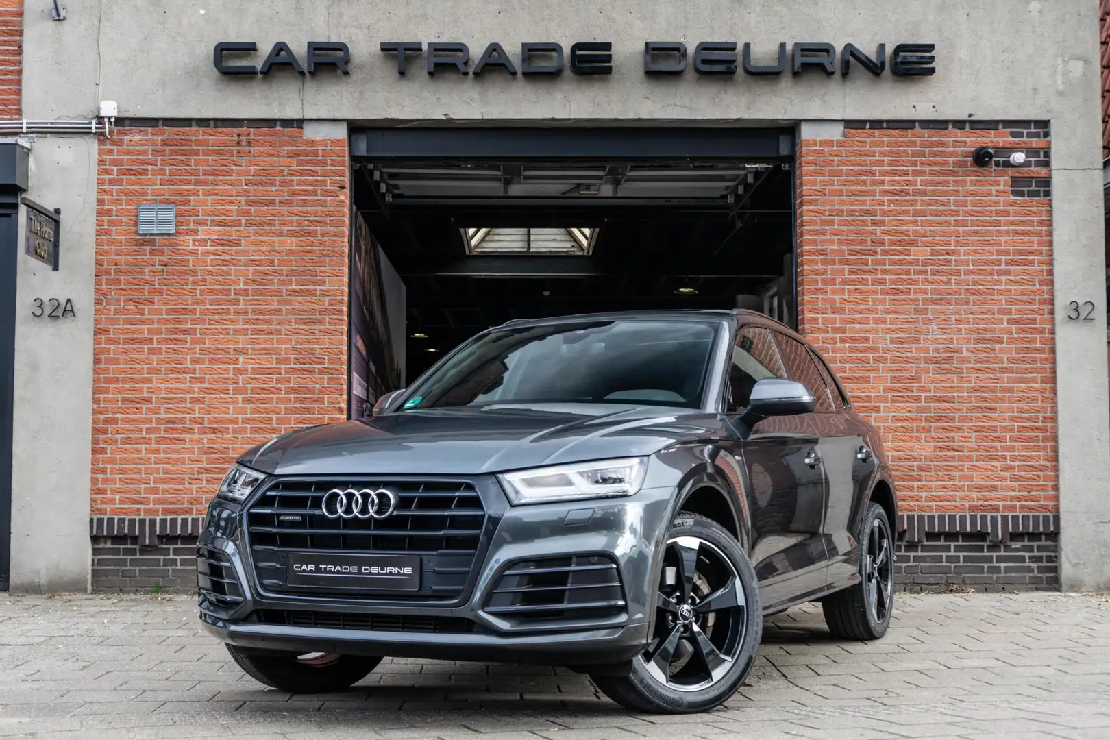 Audi Q5 2.0 TFSI Quattro S-Line Pano / Camera / Sfeer Grijs - 1