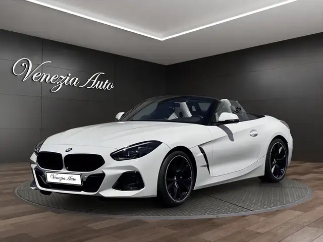 BMW Z4 main image