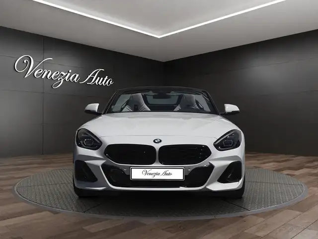 BMW Z4 view 2