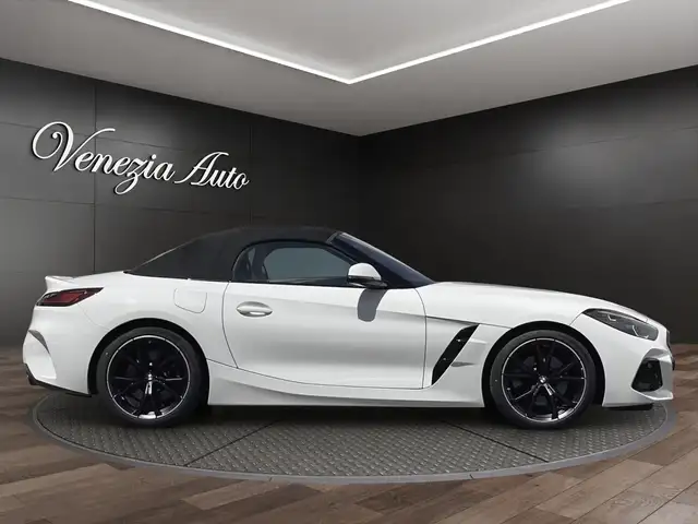 BMW Z4 view 9