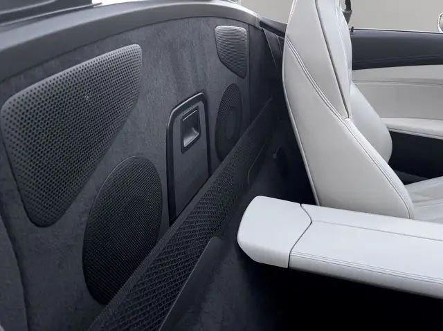 BMW Z4 view 8