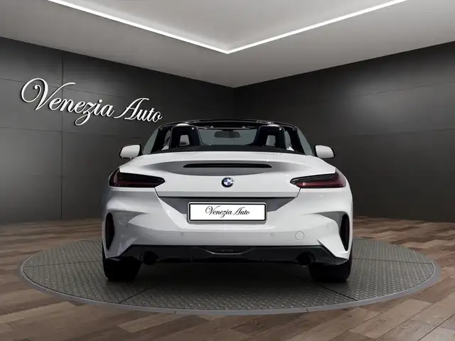 BMW Z4 view 5