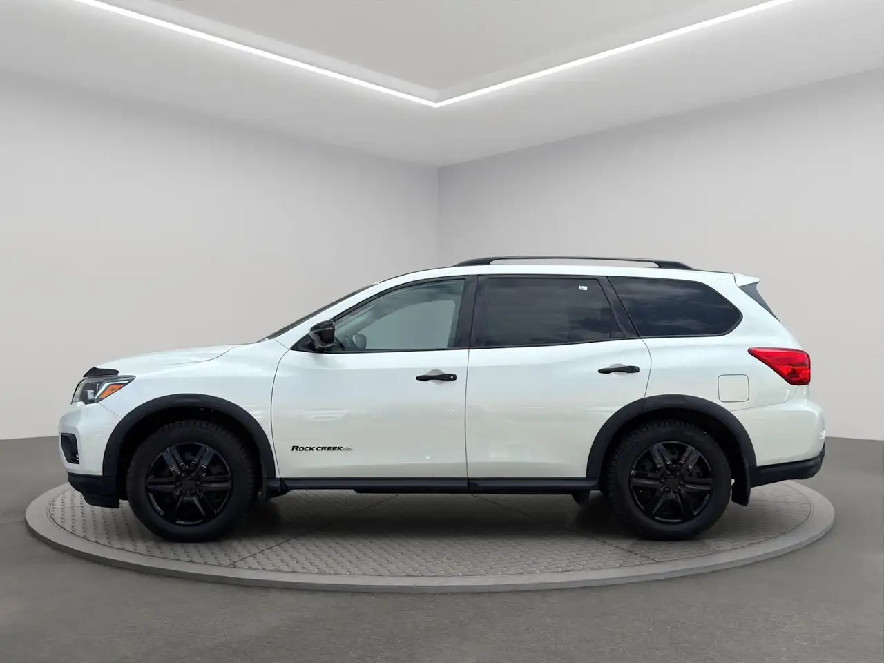 Nissan Pathfinder снимка Nissan Pathfinder