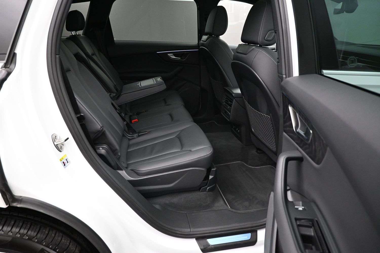 2026 Audi Q7 45 TFSI QUATTRO PANORAMIC ROOF, 7 PASSENGER, NAVIG thumb 26