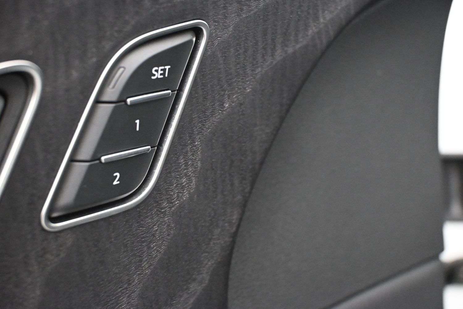 2026 Audi Q7 45 TFSI QUATTRO PANORAMIC ROOF, 7 PASSENGER, NAVIG thumb 18