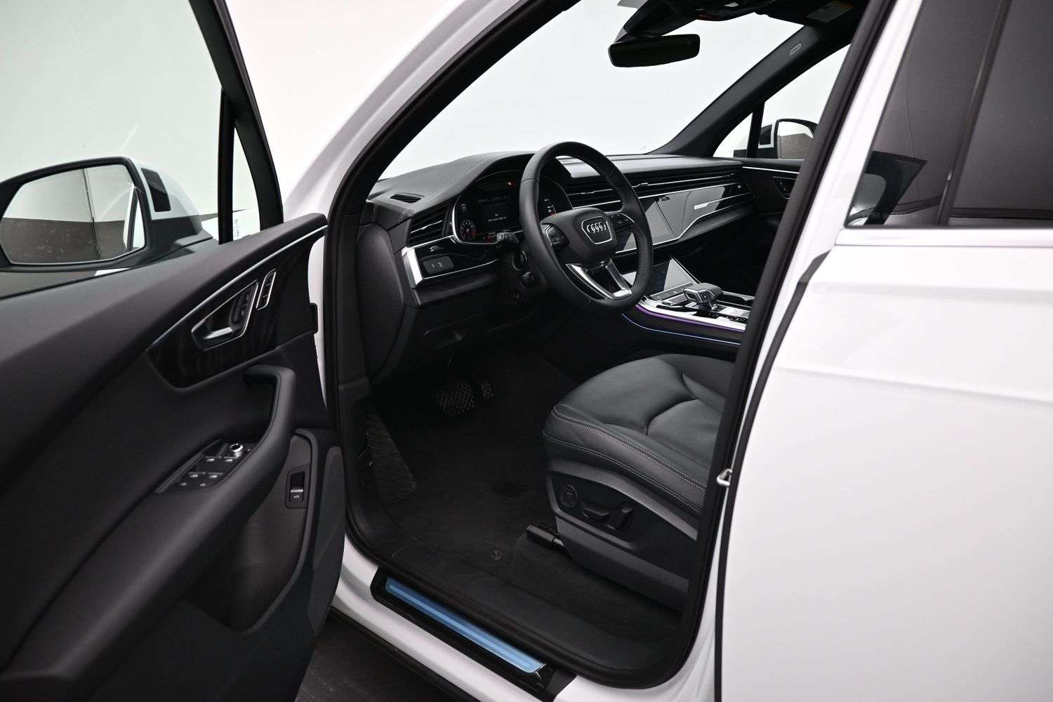 2026 Audi Q7 45 TFSI QUATTRO PANORAMIC ROOF, 7 PASSENGER, NAVIG thumb 17