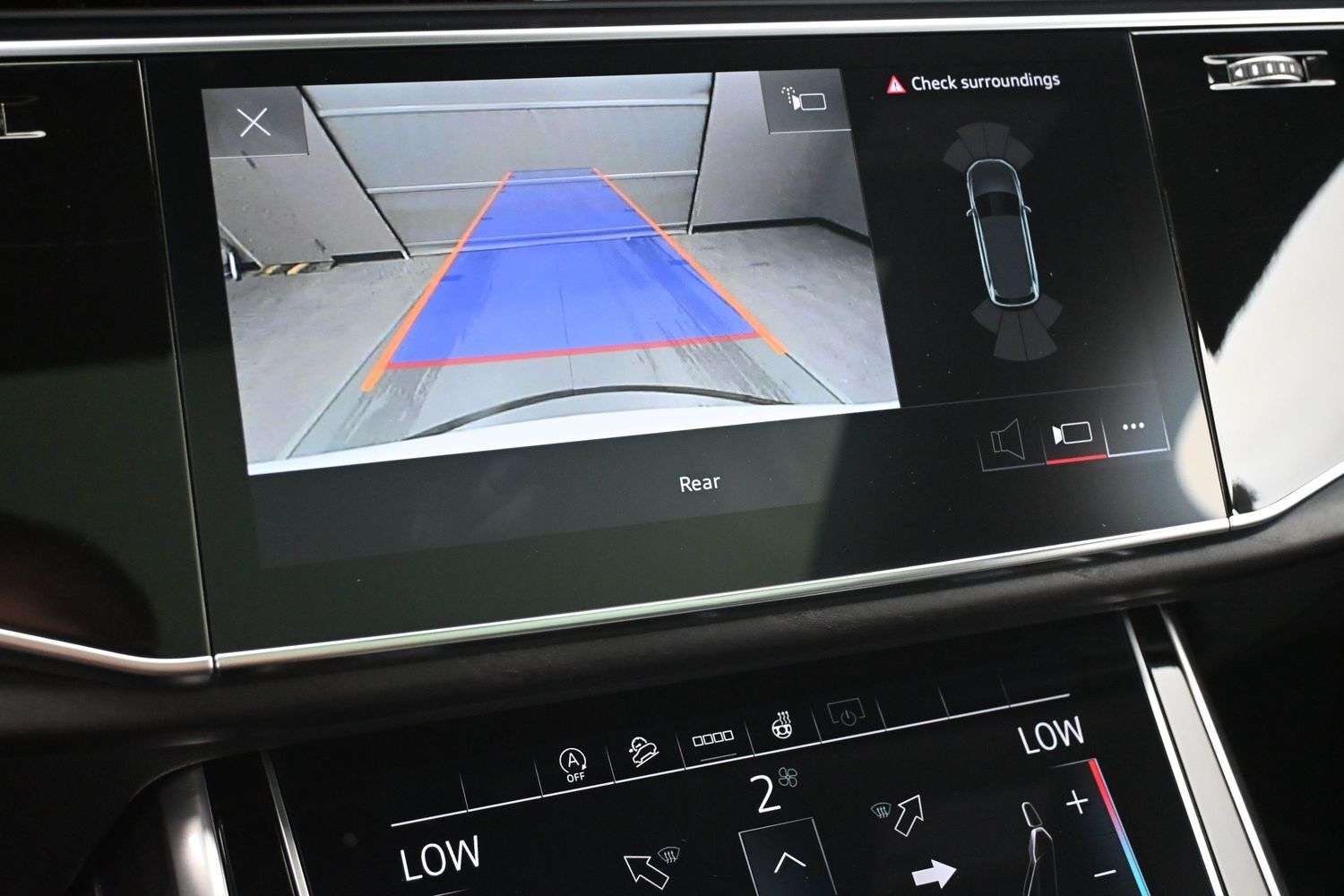 2026 Audi Q7 45 TFSI QUATTRO PANORAMIC ROOF, 7 PASSENGER, NAVIG thumb 8