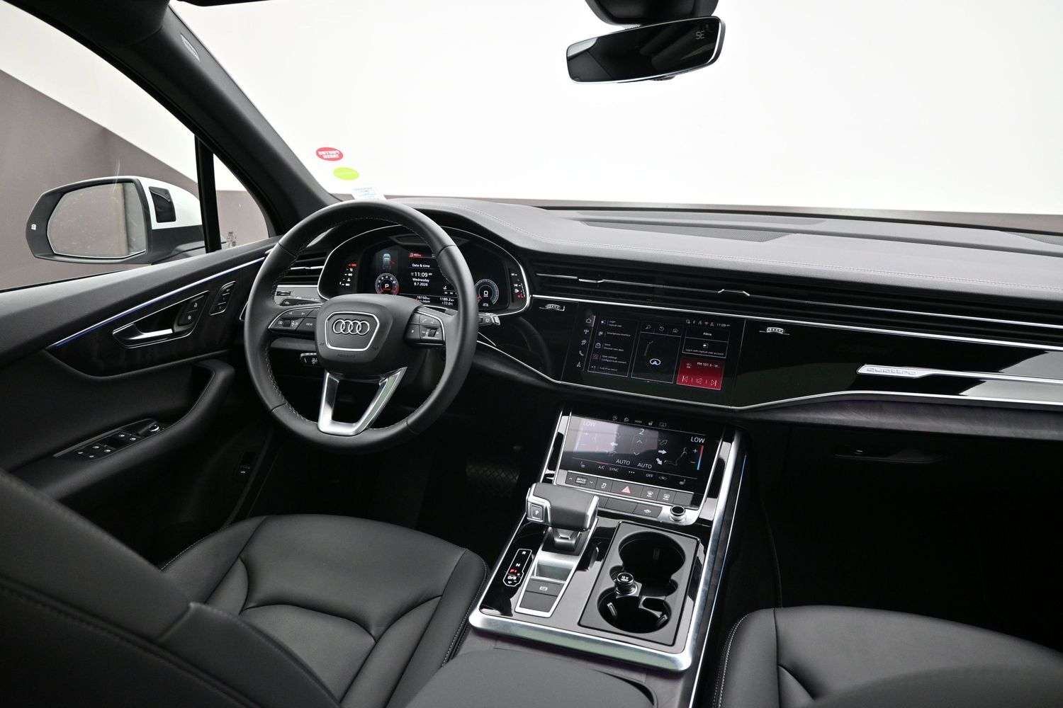 2026 Audi Q7 45 TFSI QUATTRO PANORAMIC ROOF, 7 PASSENGER, NAVIG thumb 29
