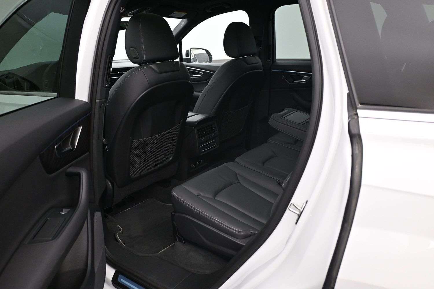 2026 Audi Q7 45 TFSI QUATTRO PANORAMIC ROOF, 7 PASSENGER, NAVIG thumb 22